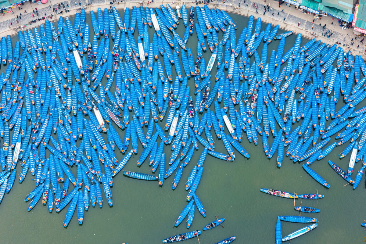 Boats in Yen River