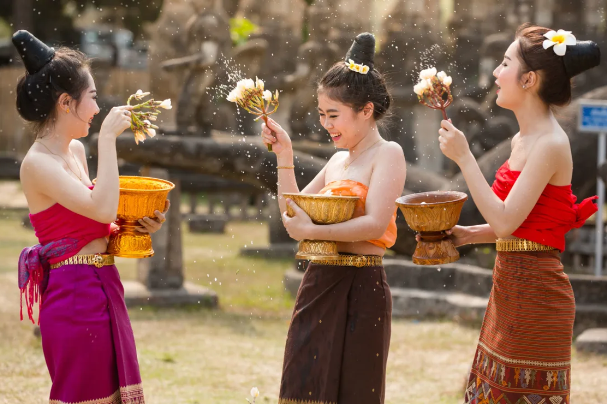 Laos Local People - World Mate Travel