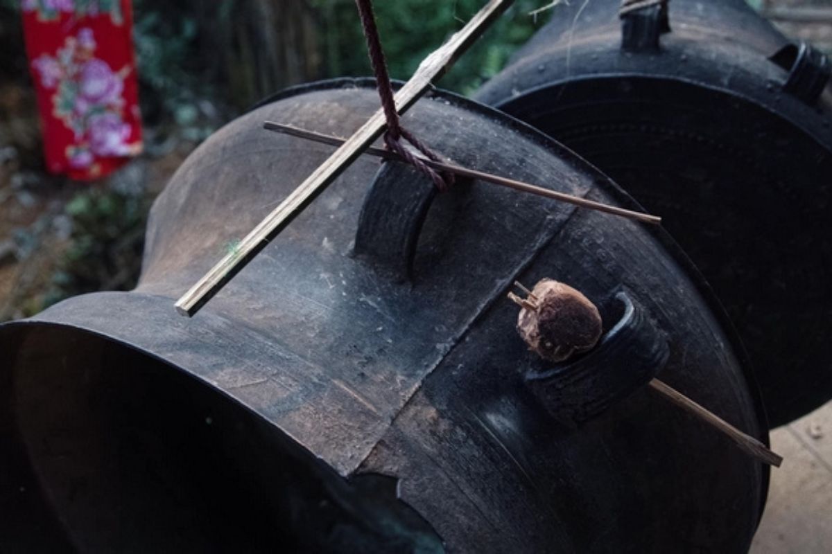 Bronze drums used in Black Lolo culture at Khuoi Khon Village 