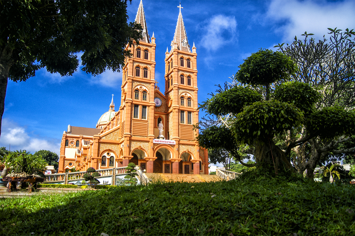 Buon Ho Church in Dak Lak with twin bell towers and wide front yard