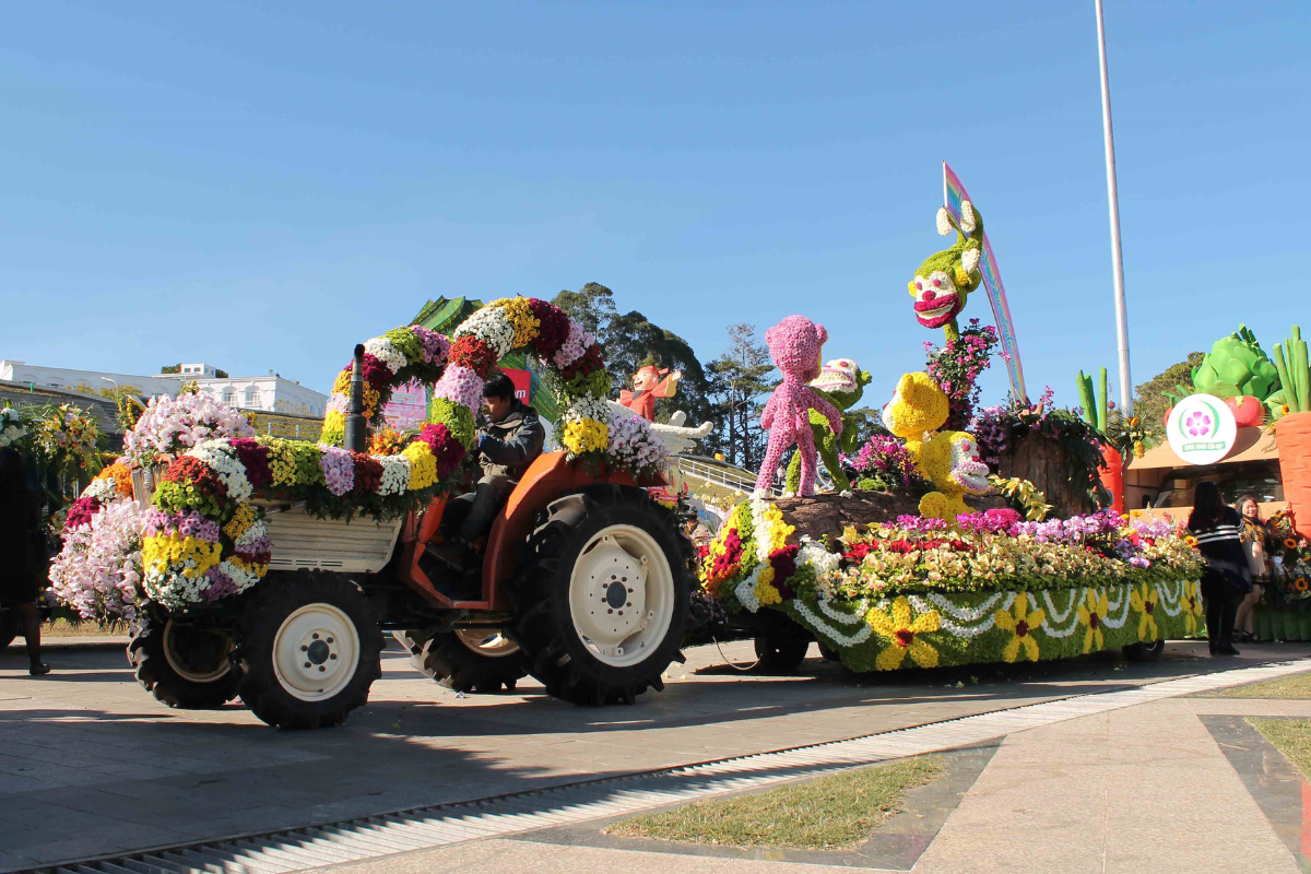 Colorful floral parade during the Da Lat Flower Festival