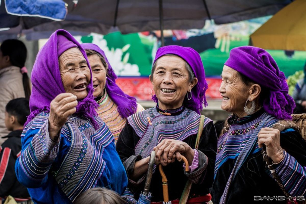 The flower Hmong People at Bac Ha Market 