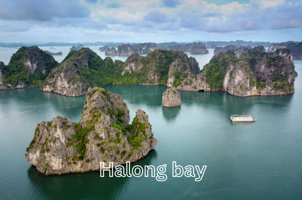 Halong_Bay__in_January_Worldmatetravel