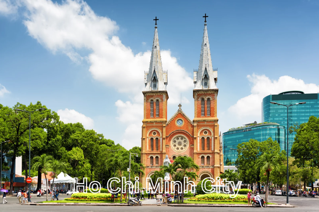 Ho_Chi_Minh_in_July-August_WorldMateTravel