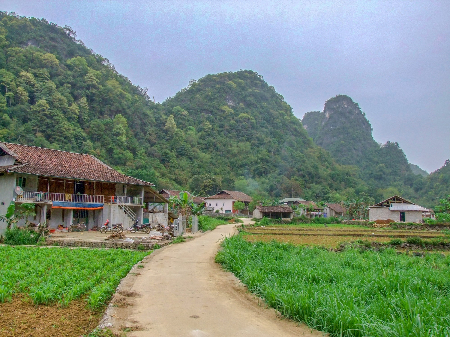 Traditional Paper Making Village Nung An in Cao Bang 