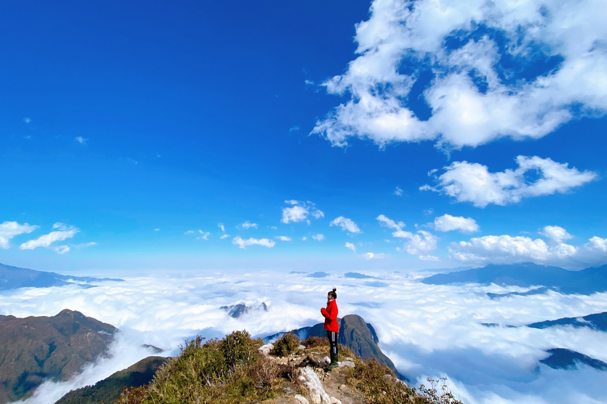 Cloudy summit of Pu Ta Leng Peak in Lai Chau, Vietnam