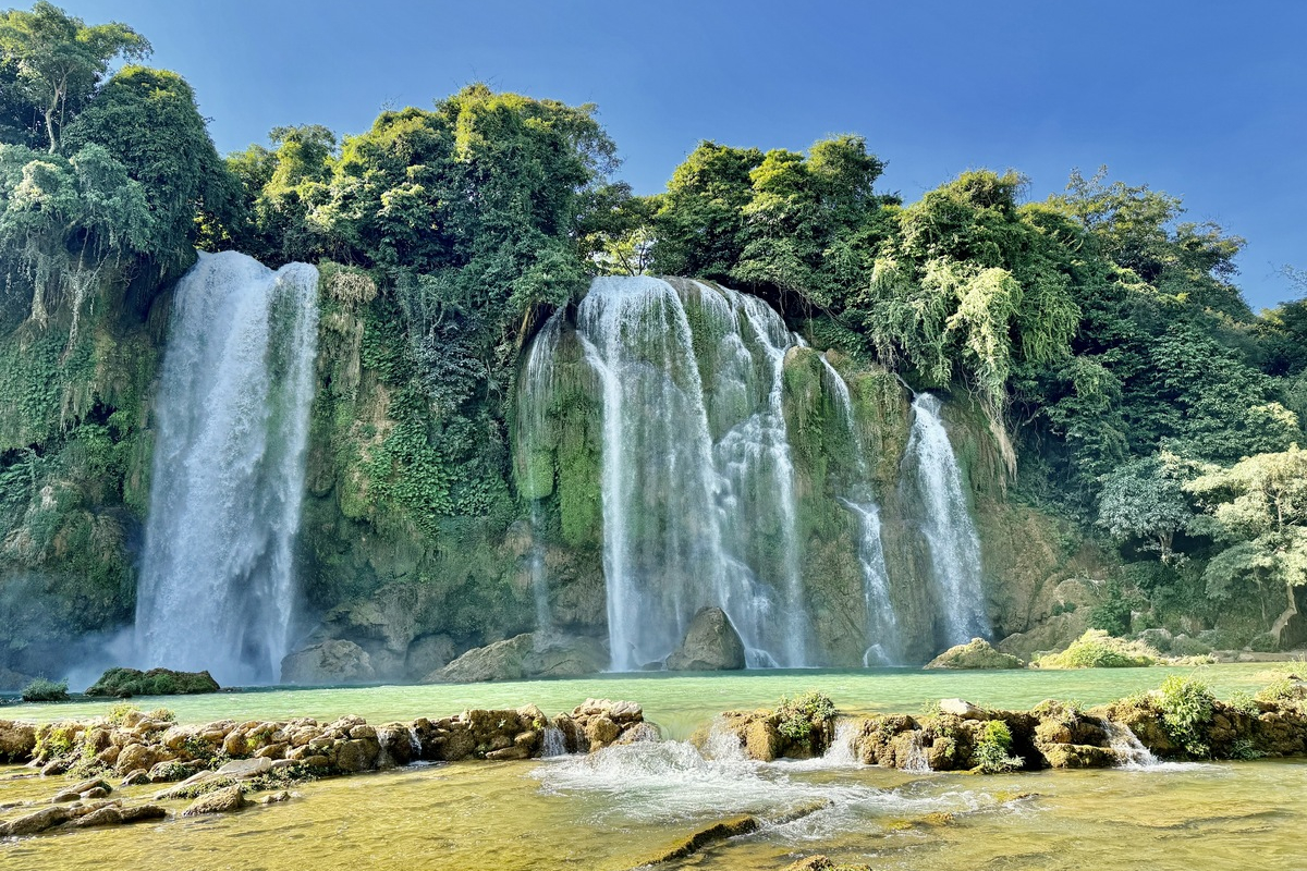 Ban Gioc Waterfall in August