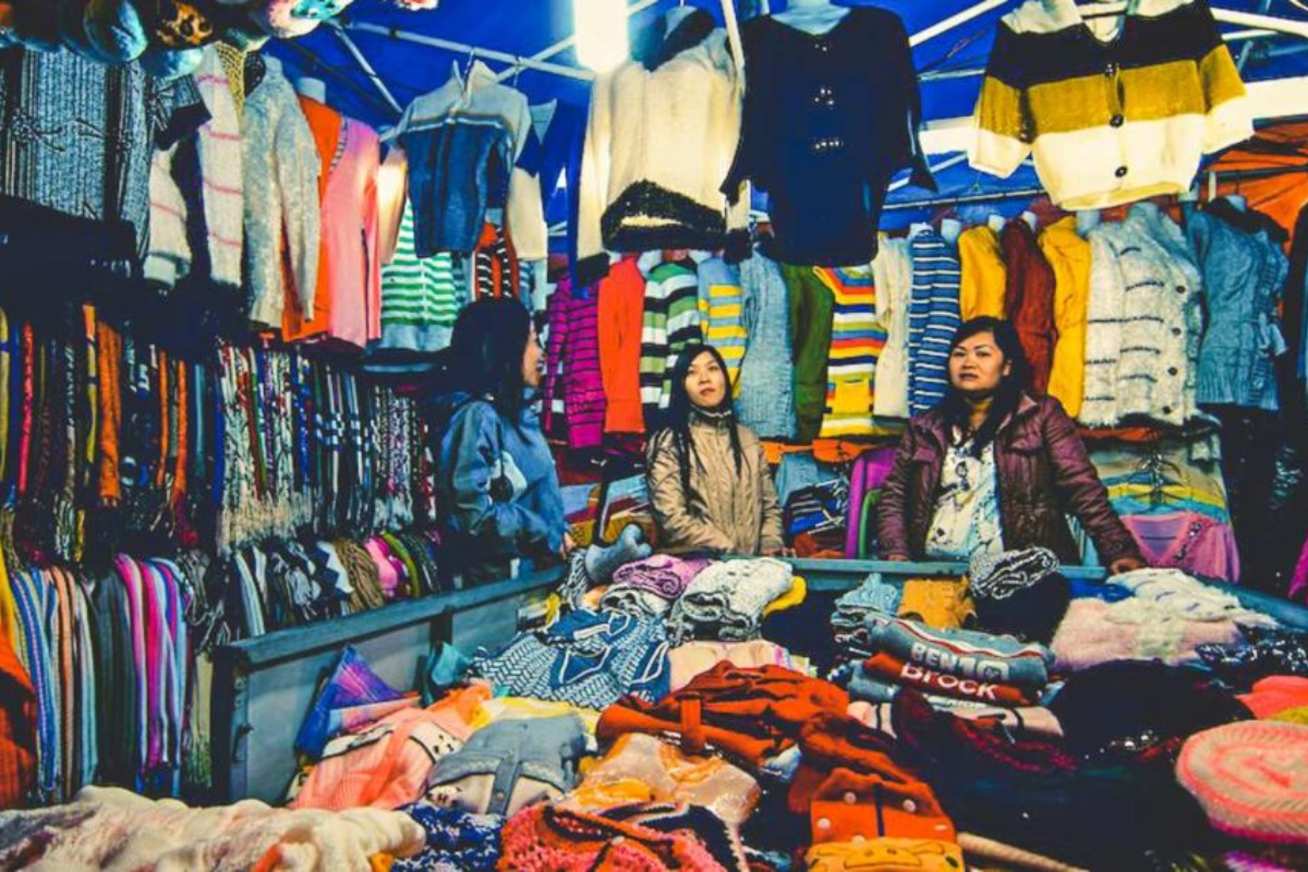 Fashion items at Dalat Night Market
