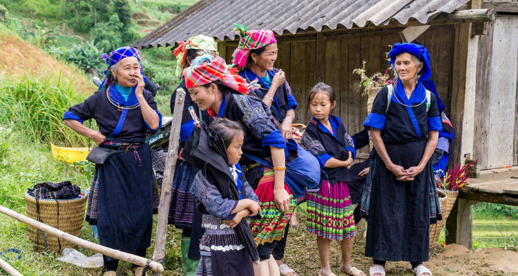 Traditional costumes of Vietnam