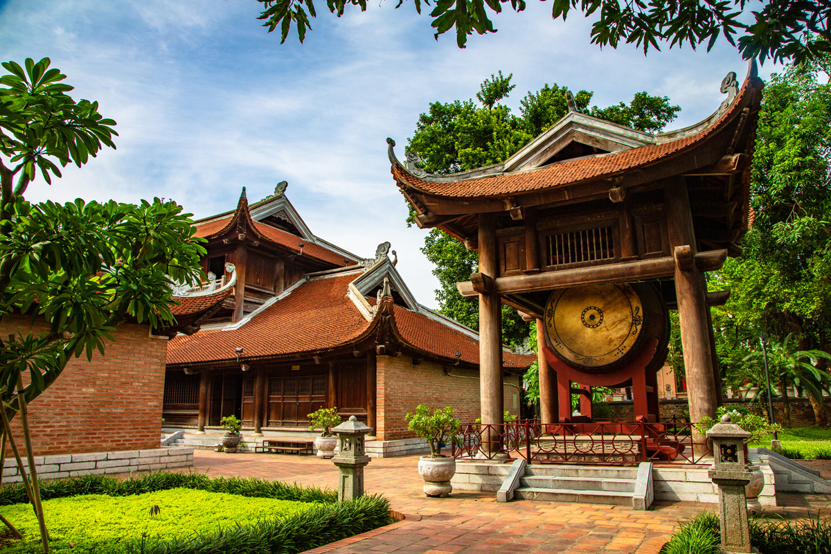 temple of literature places to visits in Hanoi