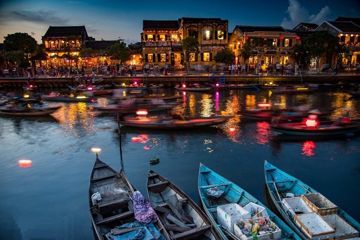 world heritage sites in vietnam: Hoi An old Town