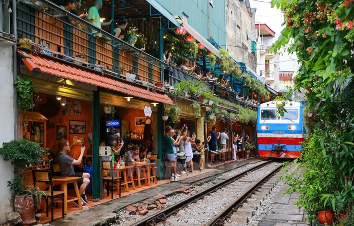 hanoi train street places to visit in Hanoi