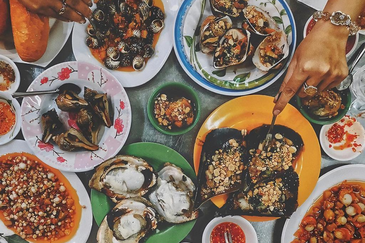 Fresh seafood like prawns, clams, and crab displayed at local market near Ke Ga