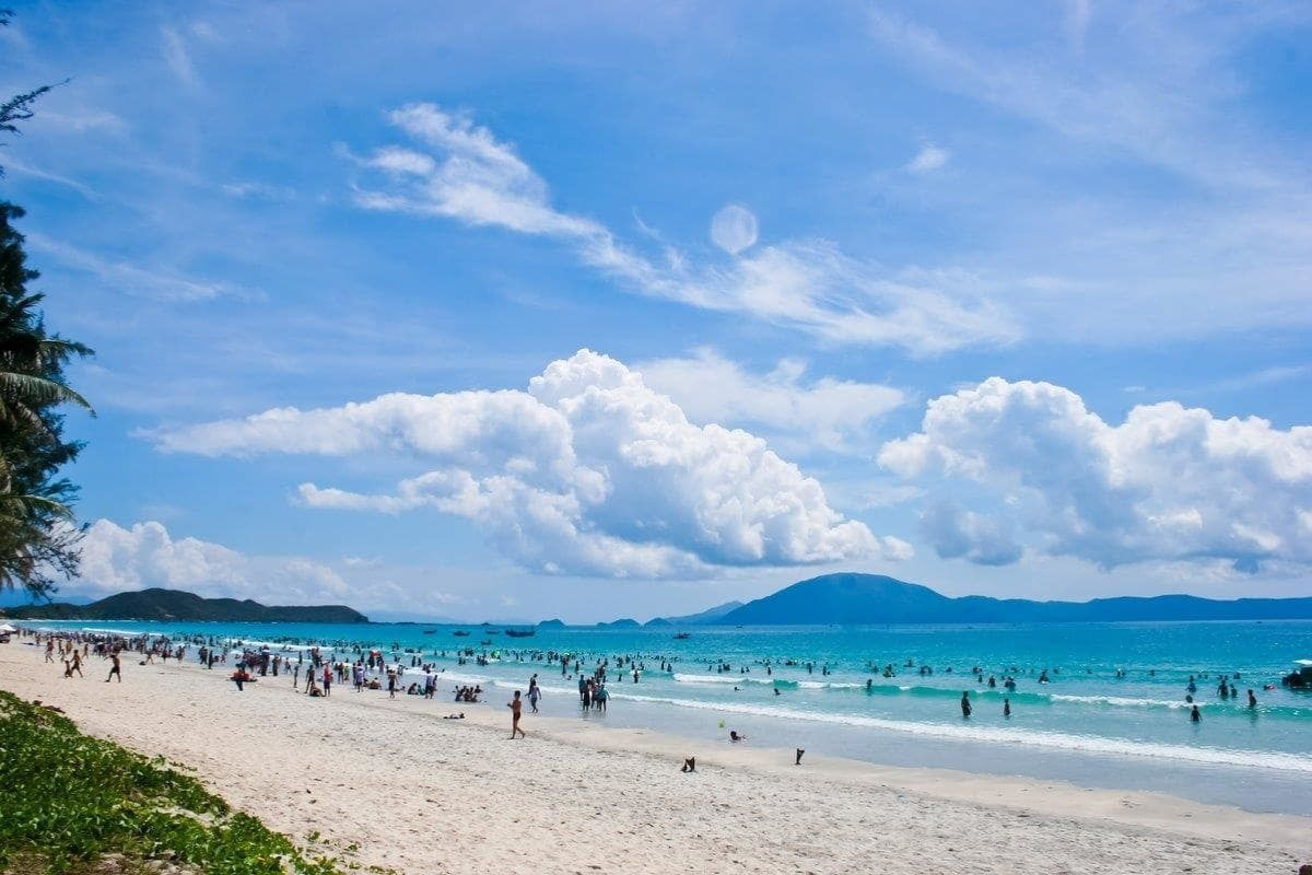Tourists enjoying the sun at My Khe Beach in Da Nang