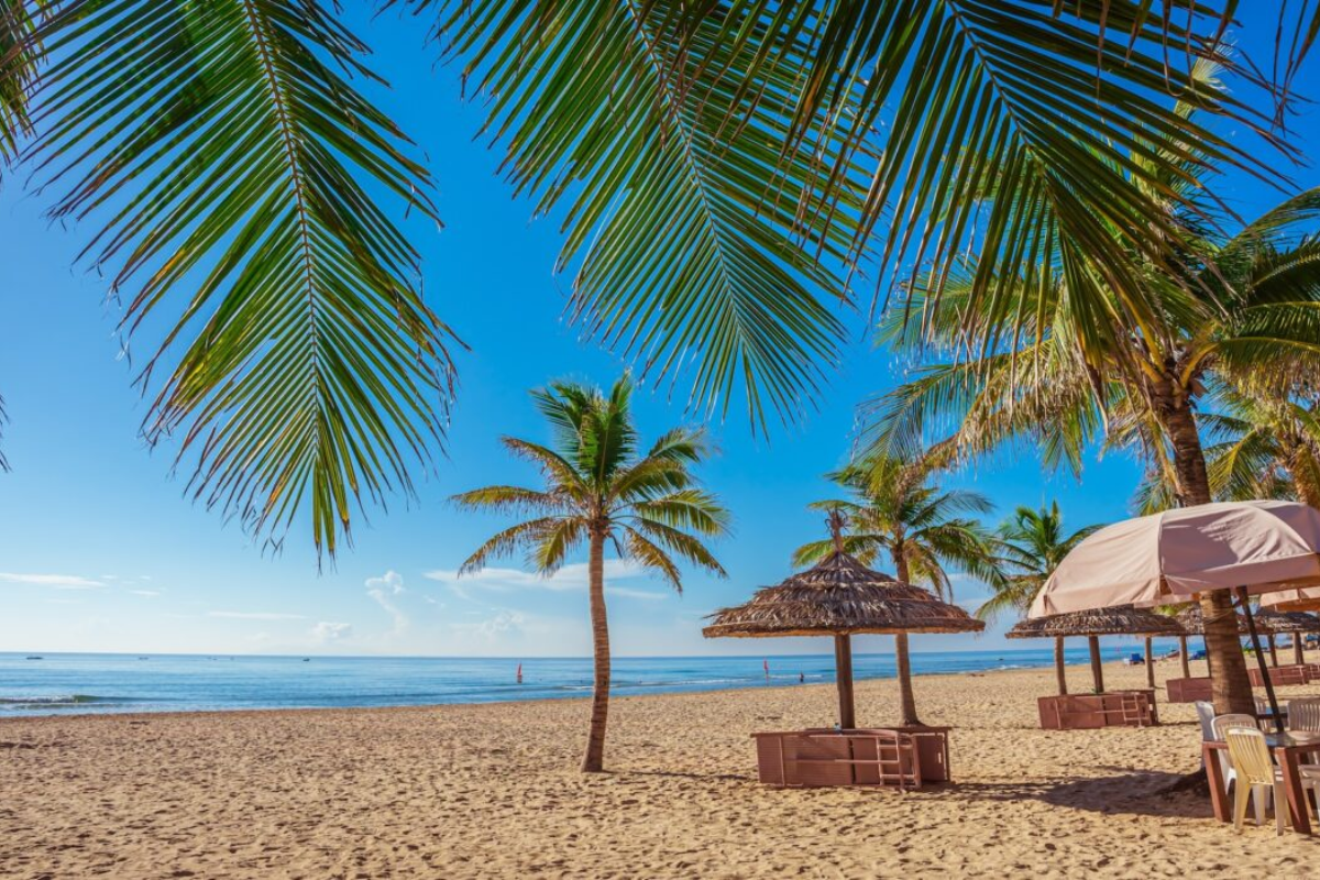 My Khe Beach in Da Nang with clear blue water