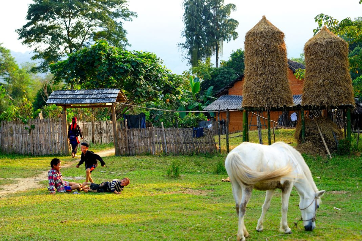 Earthen house in Nam Dam village with traditional architecture