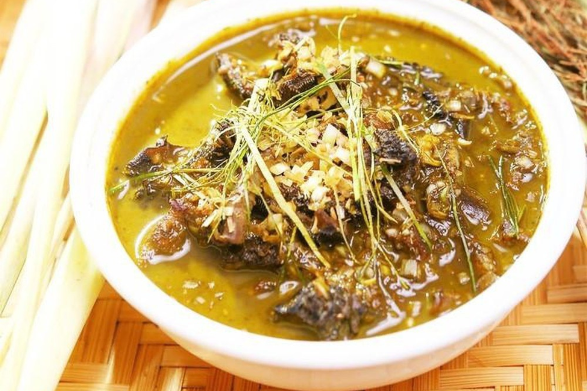 A bowl of Nam Pia, a bold and traditional dish from the highlands of Moc Chau