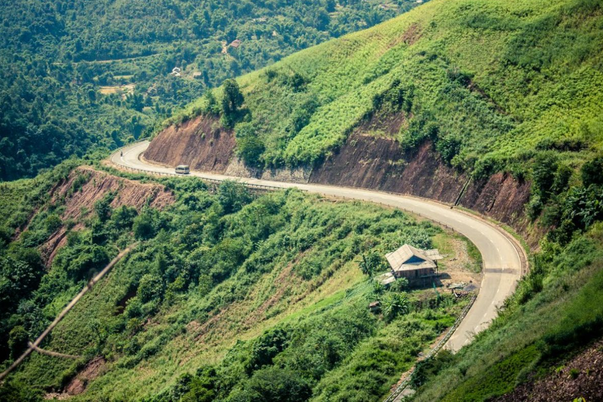 Winding mountain road at Pha Din Pass