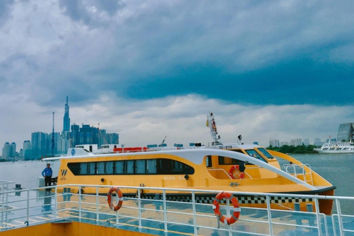 Water bus tour on the Saigon River in Ho Chi Minh City
