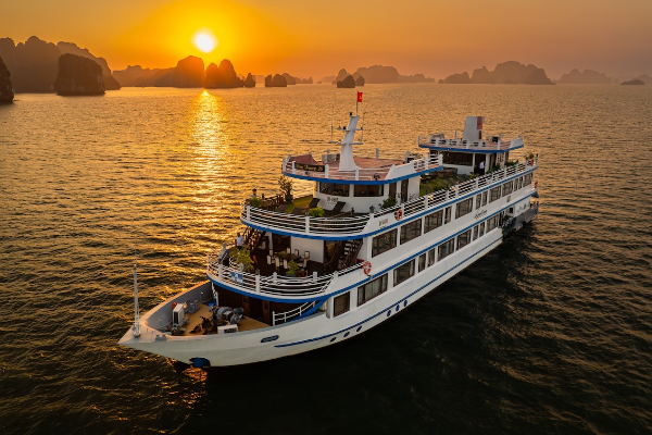 SWAN CRUISES 2 DAYS 1 NIGHT - photo 1