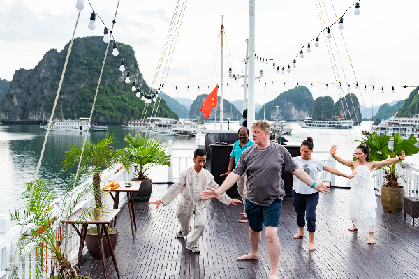 2D1N HERA CLASSIC BOUTIQUE CRUISE HALONG - photo 11