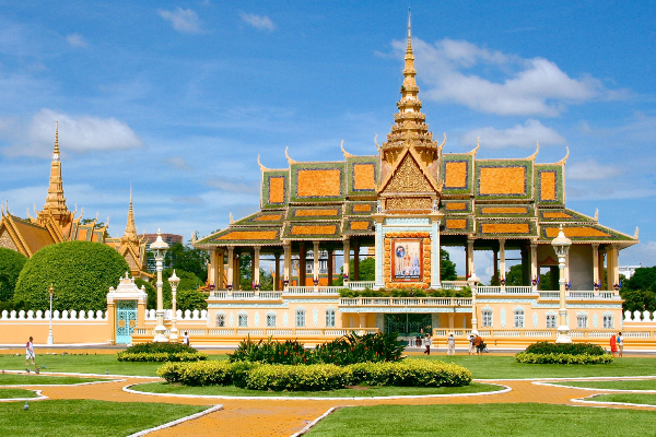 Phnom Penh’s Past & Present (Full day) - photo 2