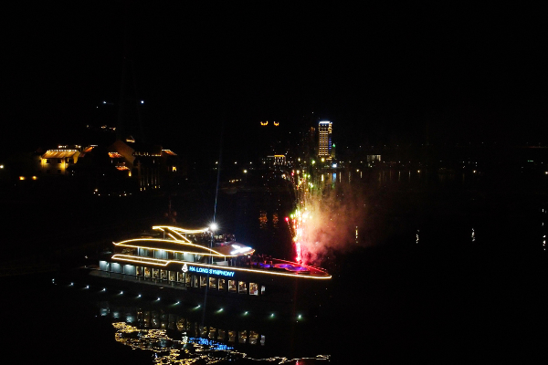 HALONG SYMPHONY CRUISE - HALONG BAY 1 DAY TRIP - photo 3