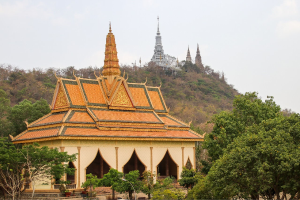 PHNOM BASET & PHNOM UDONG (Full day) - photo 3