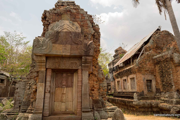 PHNOM CHISOR & TONLE BATI (Full day) - photo 3