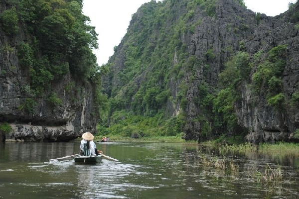 Hoa Lu, Tam Coc,  Bich Dong Day Tour - photo 8