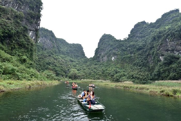 Trang An - Hang Mua Cave Day Tour - photo 3