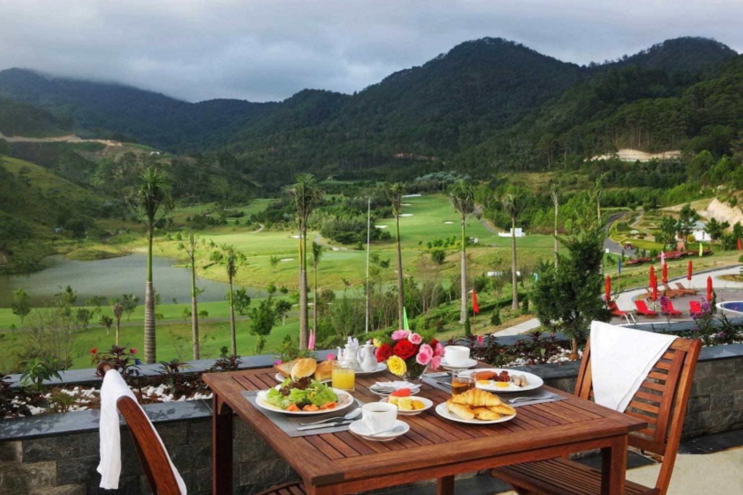 Local coffee near Tuyen Lam Lake