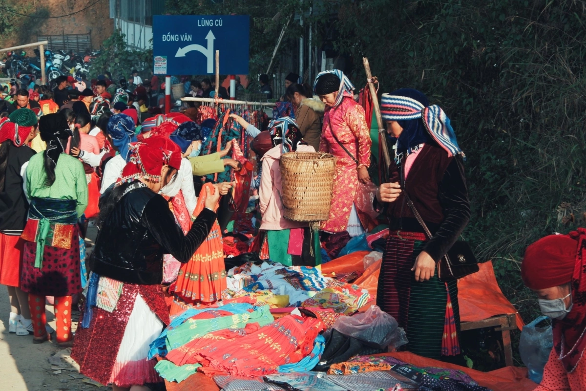 Colorfull products at Yen Minh Market